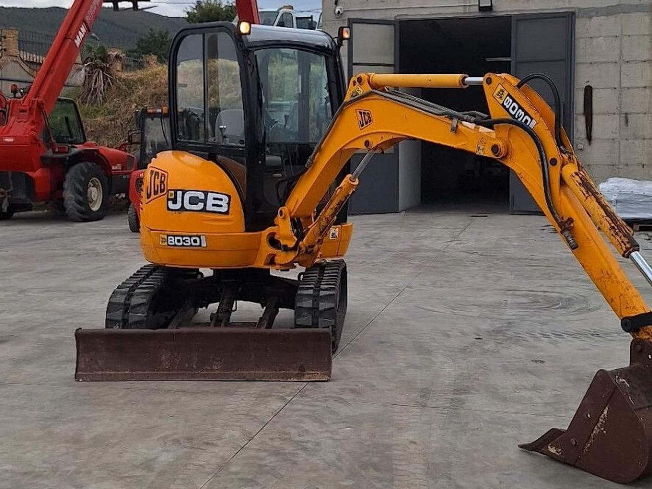 JCB 8030ZTS - Minikotró: 1 kép. JCB 8030ZTS - Minikotró: 1 kép.