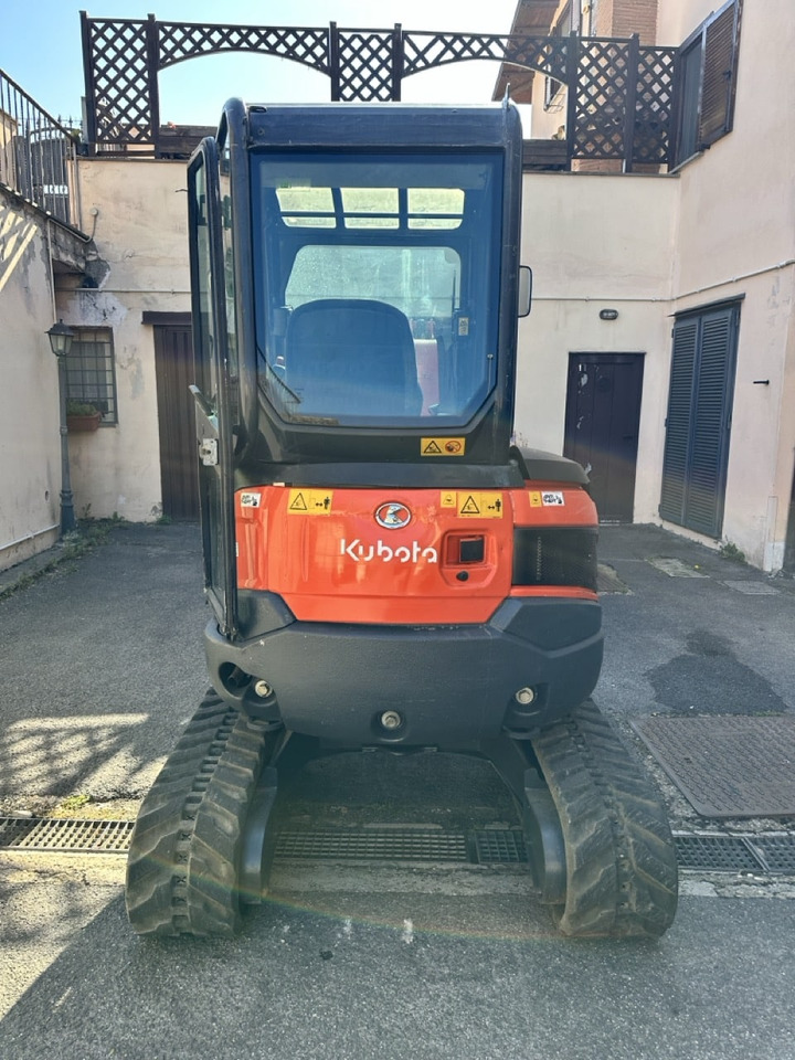 KUBOTA U27-4 - Minikotró: 3 kép. KUBOTA U27-4 - Minikotró: 3 kép.
