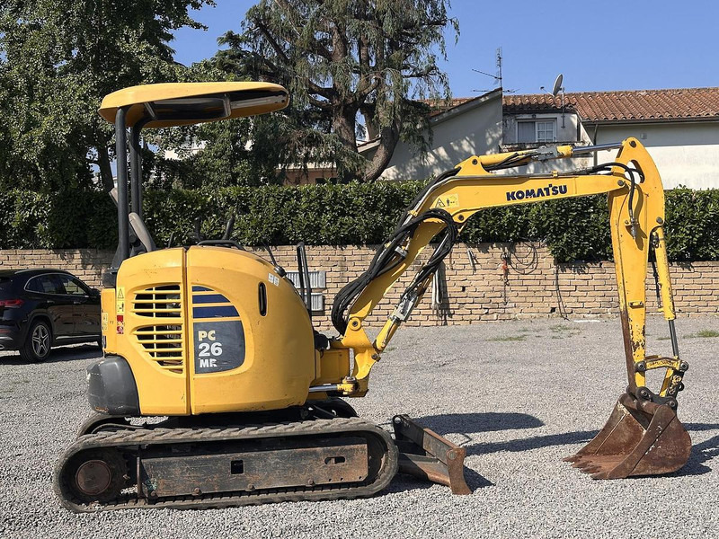 Komatsu PC26MR-3 - Minikotró: 5 kép. Komatsu PC26MR-3 - Minikotró: 5 kép.