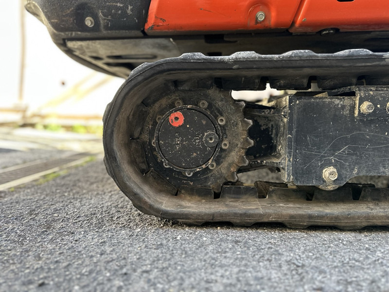 Kubota KX016-4 - Minikotró: 3 kép. Kubota KX016-4 - Minikotró: 3 kép.