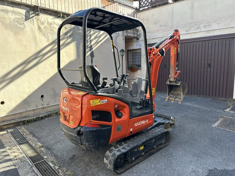 Kubota KX016-4 - Minikotró: 4 kép. Kubota KX016-4 - Minikotró: 4 kép.