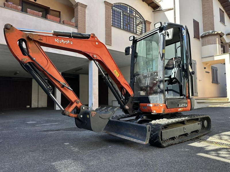 Kubota U27-4 - Minikotró: 1 kép. Kubota U27-4 - Minikotró: 1 kép.