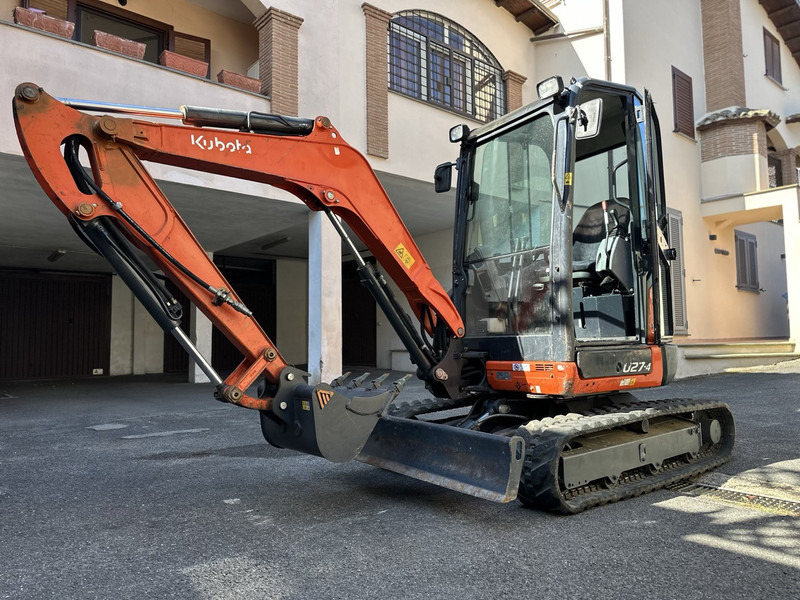 Kubota U27-4 - Minikotró: 1 kép. Kubota U27-4 - Minikotró: 1 kép.