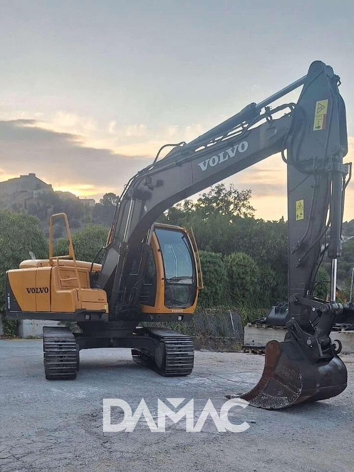 VOLVO EC140BLC - Lánctalpas kotró: 3 kép. VOLVO EC140BLC - Lánctalpas kotró: 3 kép.