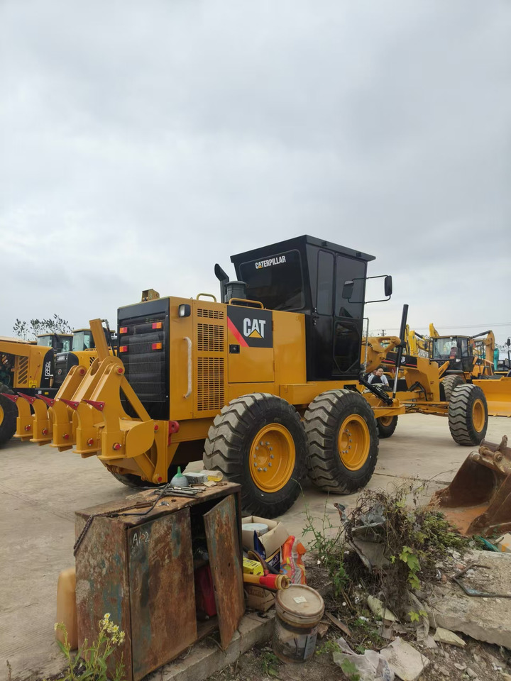 CATERPILLAR 140K - Gréder: 5 kép. CATERPILLAR 140K - Gréder: 5 kép.