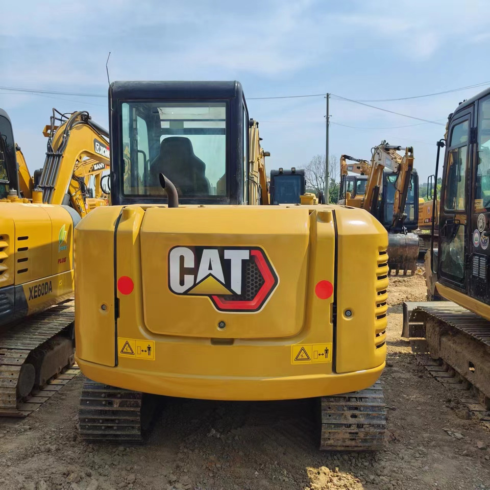 CATERPILLAR 306E2 - Minikotró: 5 kép. CATERPILLAR 306E2 - Minikotró: 5 kép.