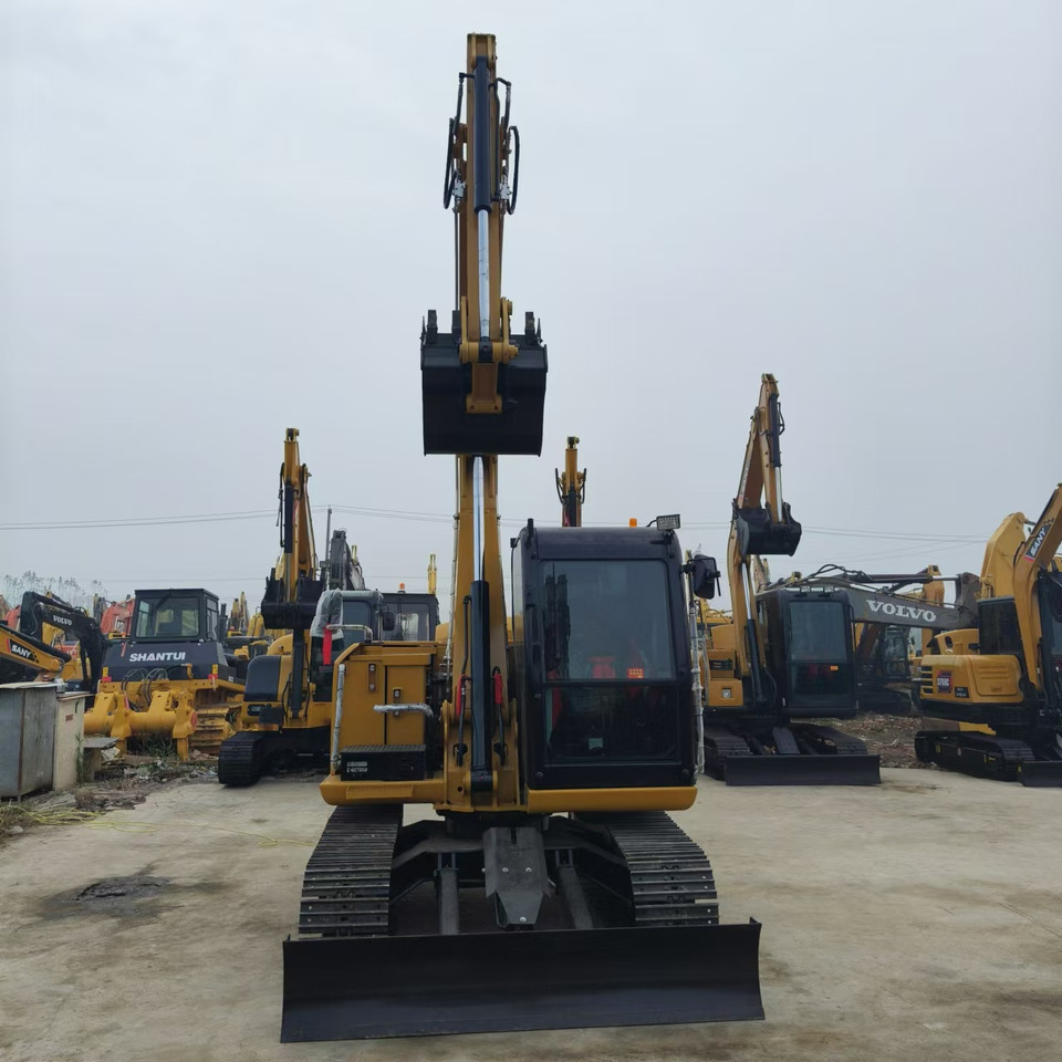 Lánctalpas kotró CATERPILLAR 307E2: 10 kép.