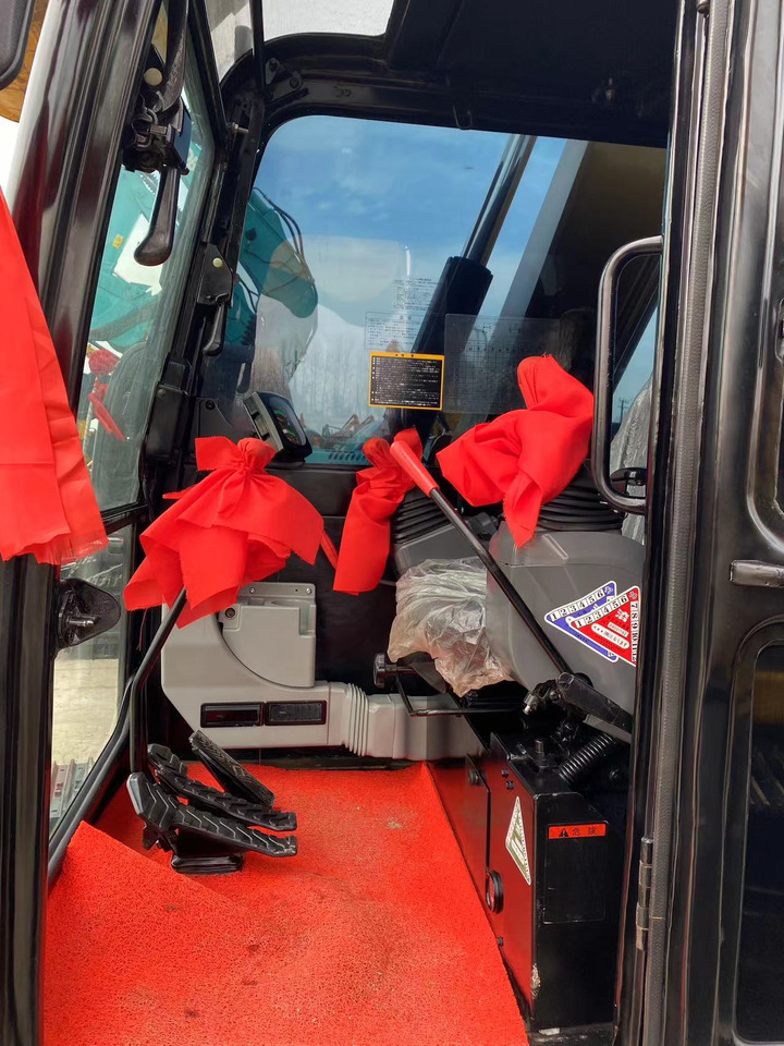 Kotrógép CATERPILLAR 307E2: 13 kép.