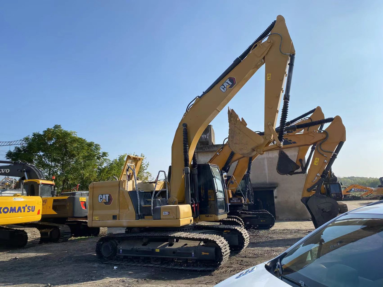 CATERPILLAR 320GC - Lánctalpas kotró: 5 kép. CATERPILLAR 320GC - Lánctalpas kotró: 5 kép.