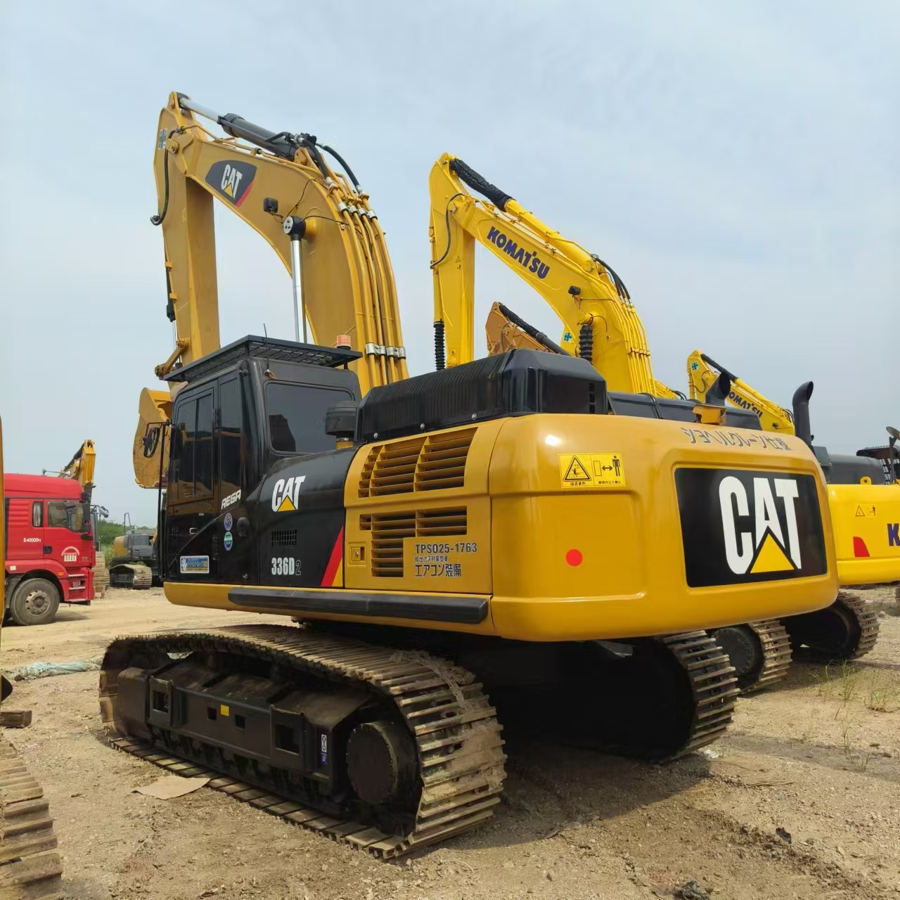 CATERPILLAR 336D - Lánctalpas kotró: 3 kép. CATERPILLAR 336D - Lánctalpas kotró: 3 kép.