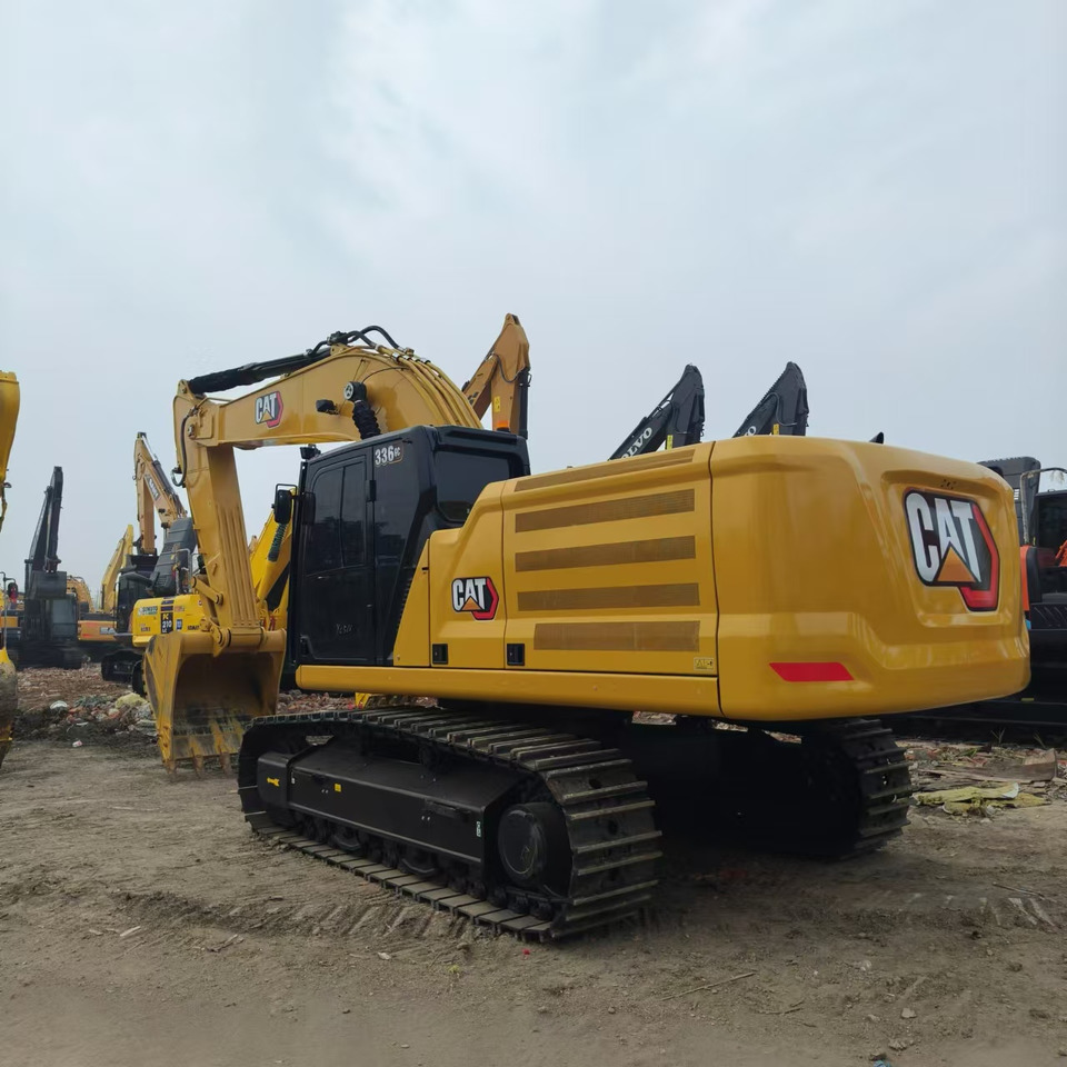CATERPILLAR 336GC - Lánctalpas kotró: 4 kép. CATERPILLAR 336GC - Lánctalpas kotró: 4 kép.