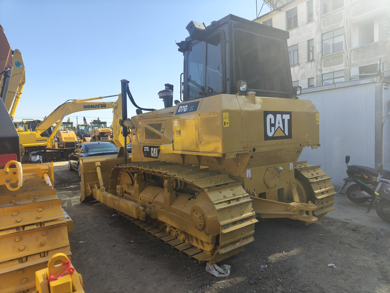 CATERPILLAR D7G - Lánctalpas kotró: 5 kép. CATERPILLAR D7G - Lánctalpas kotró: 5 kép.
