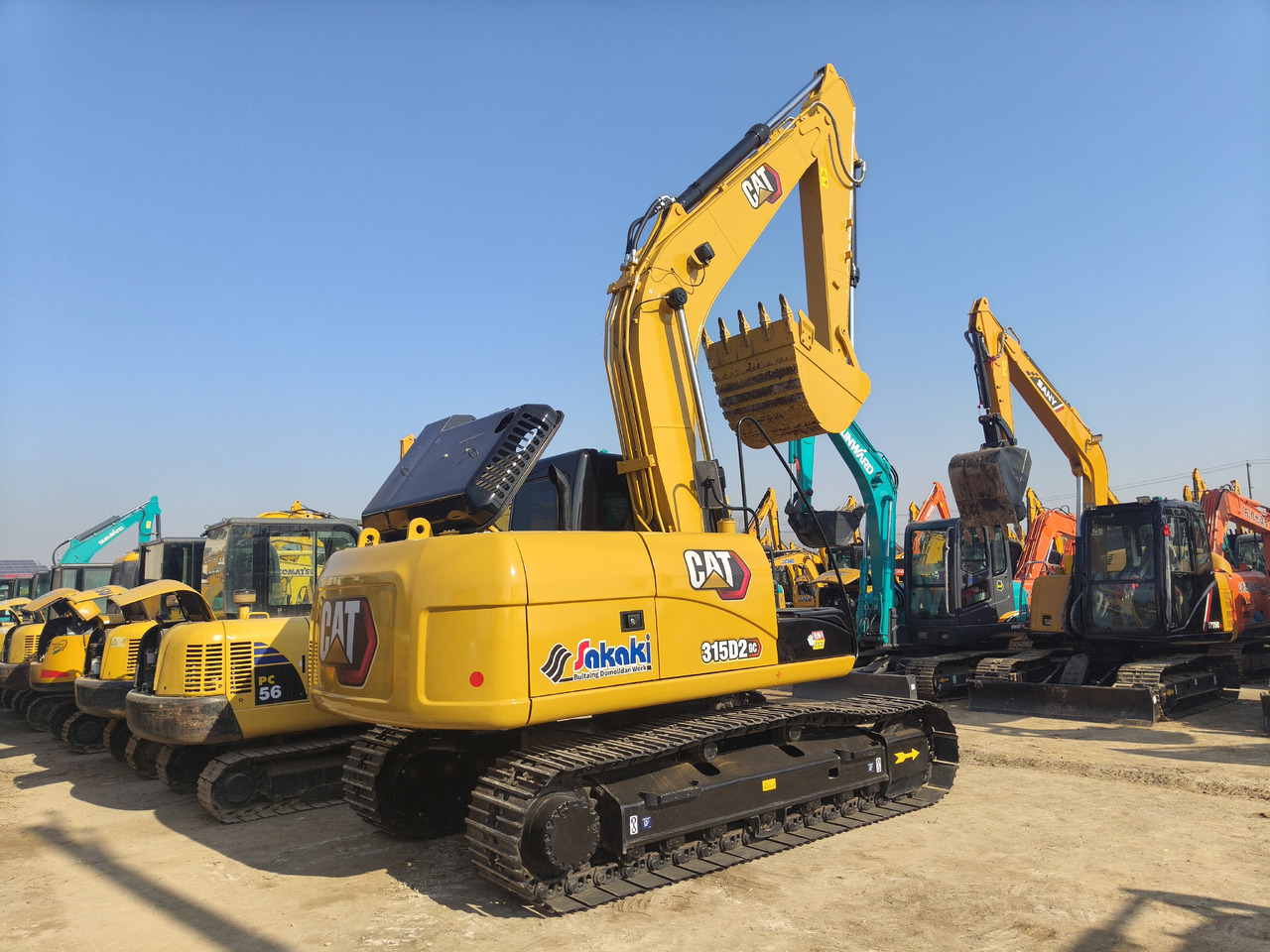 Caterpillar 315D2 - Lánctalpas kotró: 5 kép. Caterpillar 315D2 - Lánctalpas kotró: 5 kép.
