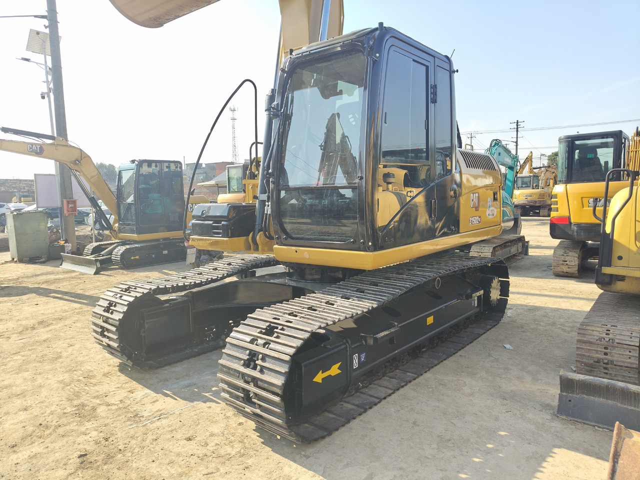 Caterpillar 315D2 - Lánctalpas kotró: 3 kép. Caterpillar 315D2 - Lánctalpas kotró: 3 kép.