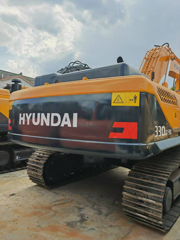 Hyundai HX330 - Lánctalpas kotró: 5 kép. Hyundai HX330 - Lánctalpas kotró: 5 kép.