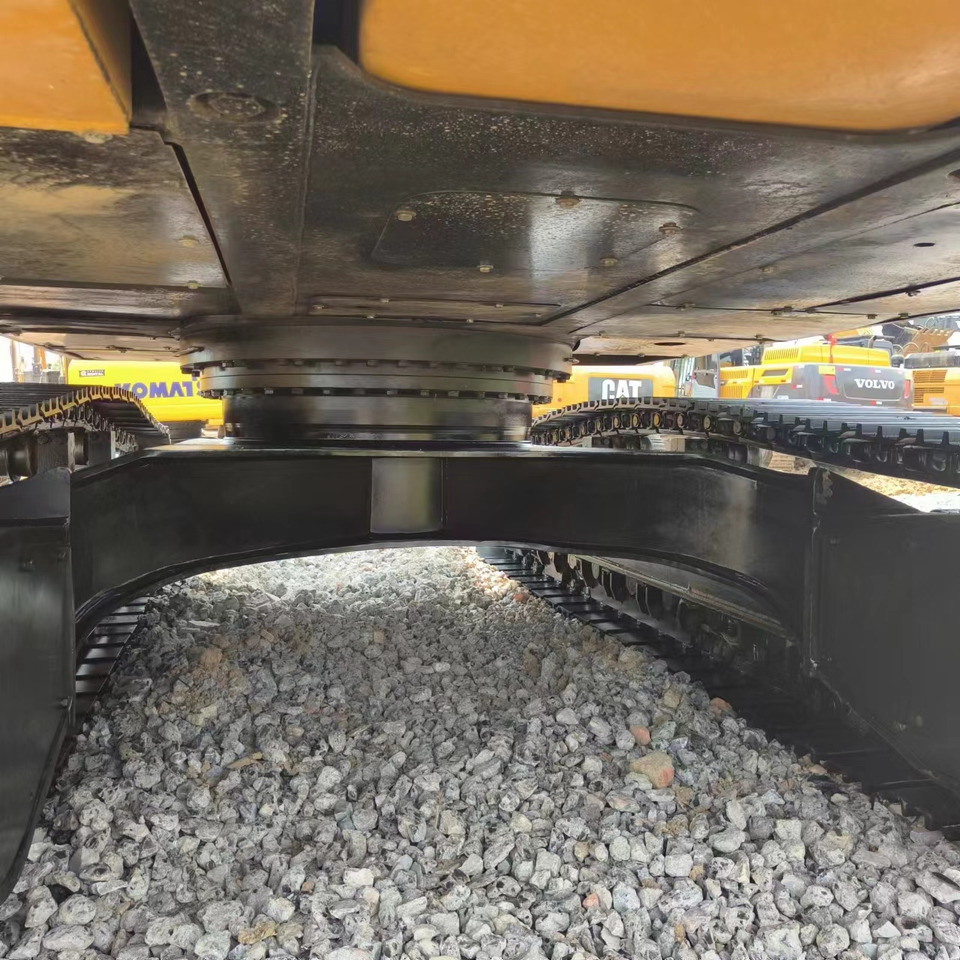 Lánctalpas kotró SANY SY365H: 6 kép.