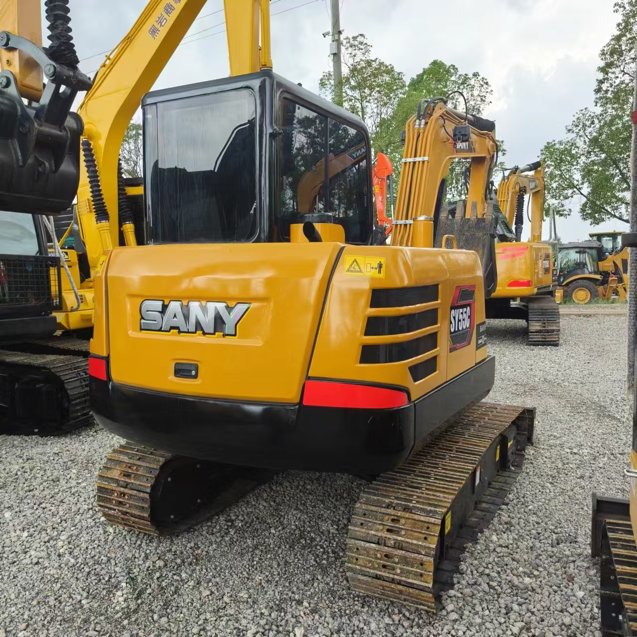 SANY SY55C - Minikotró: 4 kép. SANY SY55C - Minikotró: 4 kép.