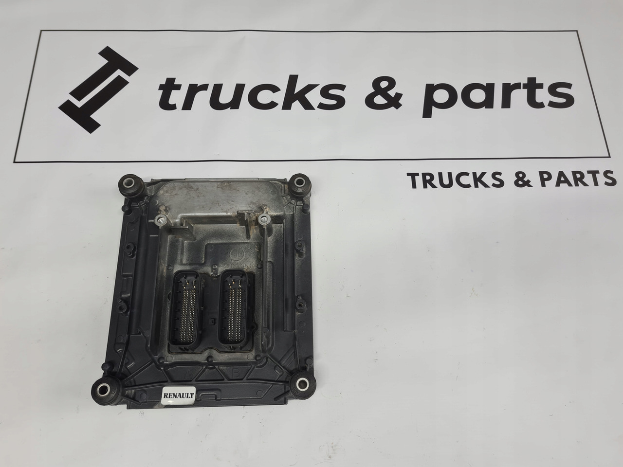 BOSCH KASETA KOMPUTER SILNIKA TURBO COMPOUND I-SAVE RENAULT GAMA T RANGE 23851583 - ECU - Teherautó: 1 kép. BOSCH KASETA KOMPUTER SILNIKA TURBO COMPOUND I-SAVE RENAULT GAMA T RANGE 23851583 - ECU - Teherautó: 1 kép.