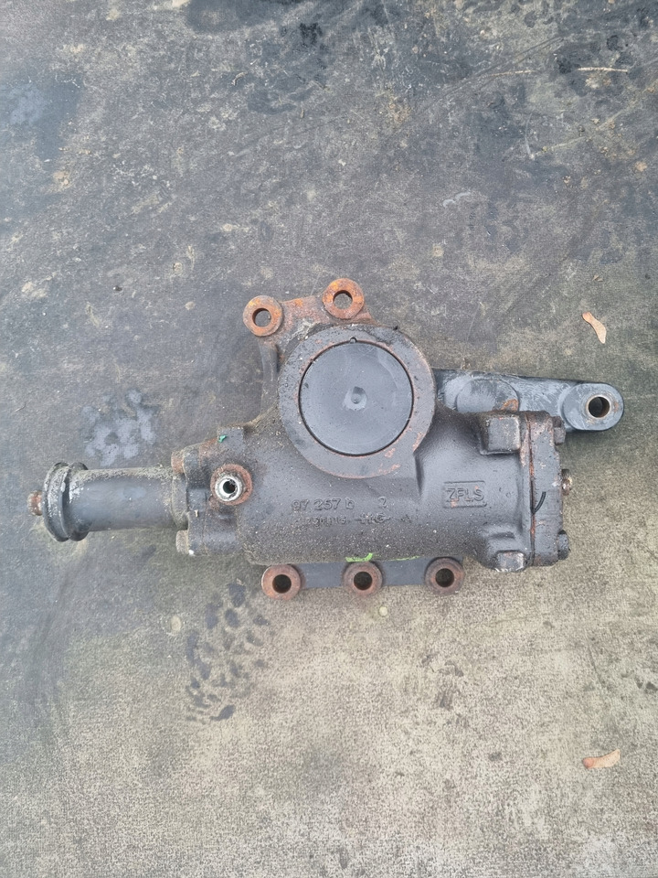 BOSCH KOLUMNA PRZEKŁADNIA KIEROWNICZA VOLVO FH 4 RENAULT GAMA RANGE T BOSCH ZF - Kormánymű - Teherautó: 1 kép. BOSCH KOLUMNA PRZEKŁADNIA KIEROWNICZA VOLVO FH 4 RENAULT GAMA RANGE T BOSCH ZF - Kormánymű - Teherautó: 1 kép.