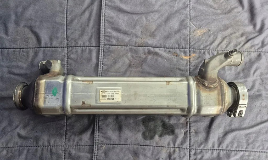 FORD CHŁODNICA CHŁODNICZKA SPALIN EGR FORD F-MAX 500 TRUCKS GC46 9F464 AC - EGR hűtő - Teherautó: 1 kép. FORD CHŁODNICA CHŁODNICZKA SPALIN EGR FORD F-MAX 500 TRUCKS GC46 9F464 AC - EGR hűtő - Teherautó: 1 kép.