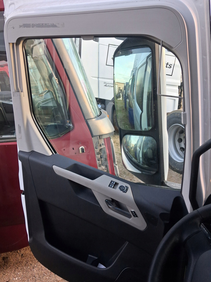 FORD KOMPLETNE LEWE FORD F-MAX 500 TRUCKS EURO 6 - Ajtó és alkatrészek: 5 kép. FORD KOMPLETNE LEWE FORD F-MAX 500 TRUCKS EURO 6 - Ajtó és alkatrészek: 5 kép.