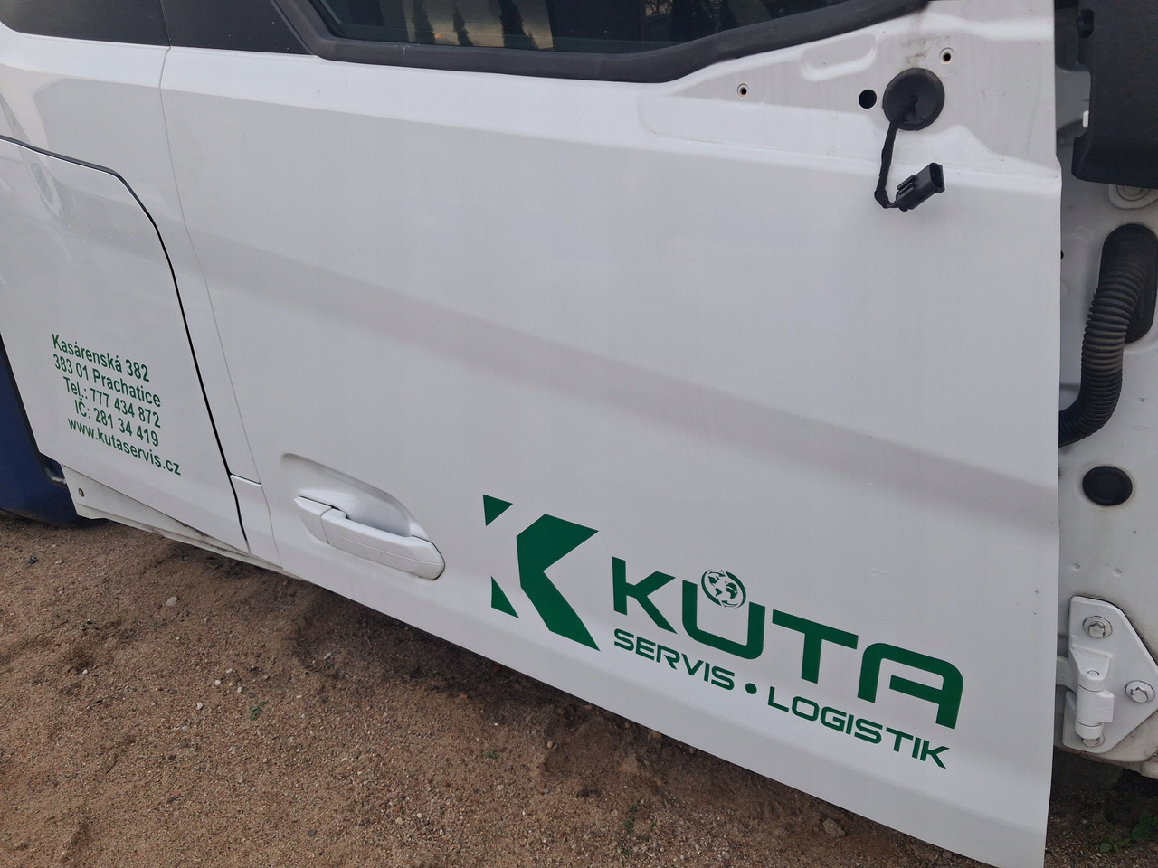 FORD KOMPLETNE PRAWE FORD F-MAX 500 TRUCKS EURO 6 - Ajtó és alkatrészek - Teherautó: 3 kép. FORD KOMPLETNE PRAWE FORD F-MAX 500 TRUCKS EURO 6 - Ajtó és alkatrészek - Teherautó: 3 kép.