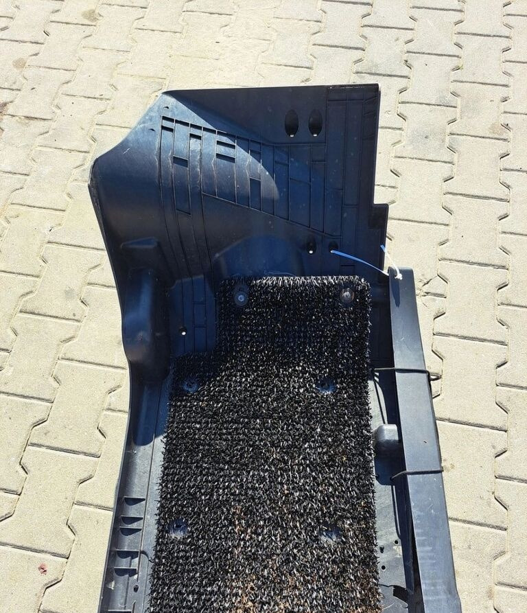 Ford F-MAX CARGO JC46 Ford F-MAX CARGO truck - Sárvédő - Teherautó: 1 kép. Ford F-MAX CARGO JC46 Ford F-MAX CARGO truck - Sárvédő - Teherautó: 1 kép.