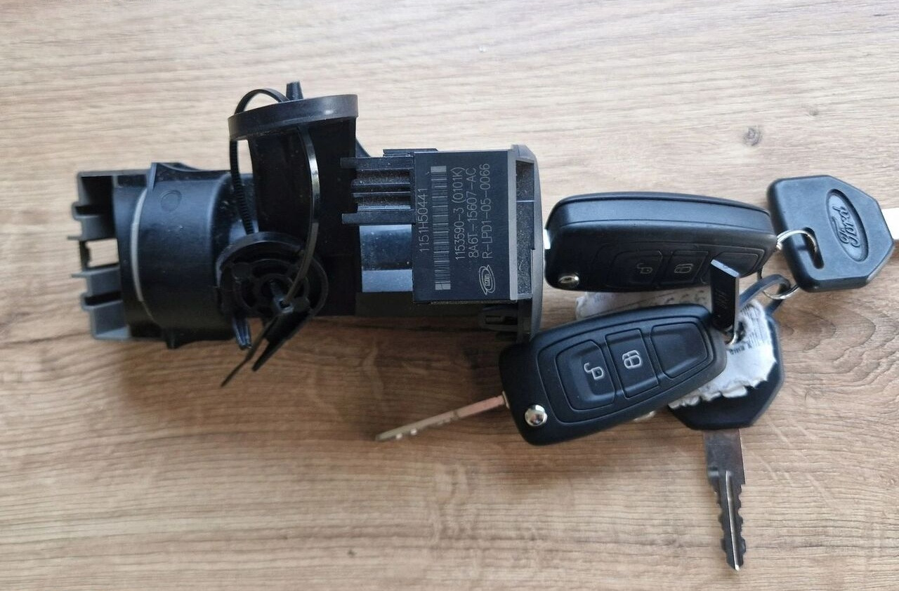Ford F-MAX - Elektromos rendszer - Teherautó: 1 kép. Ford F-MAX - Elektromos rendszer - Teherautó: 1 kép.