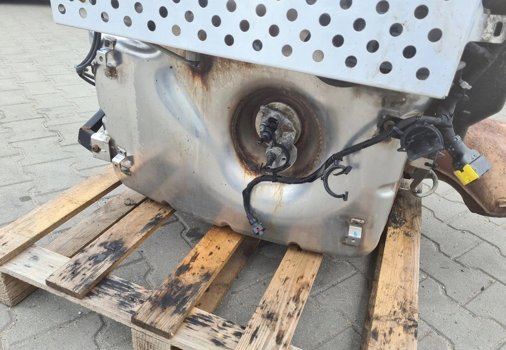 KATALIZATOR TŁUMIK DPF FILTR KOMPLETNY FORD F-MAX CARGO 500 EURO 6 - Hangtompító: 4 kép. KATALIZATOR TŁUMIK DPF FILTR KOMPLETNY FORD F-MAX CARGO 500 EURO 6 - Hangtompító: 4 kép.