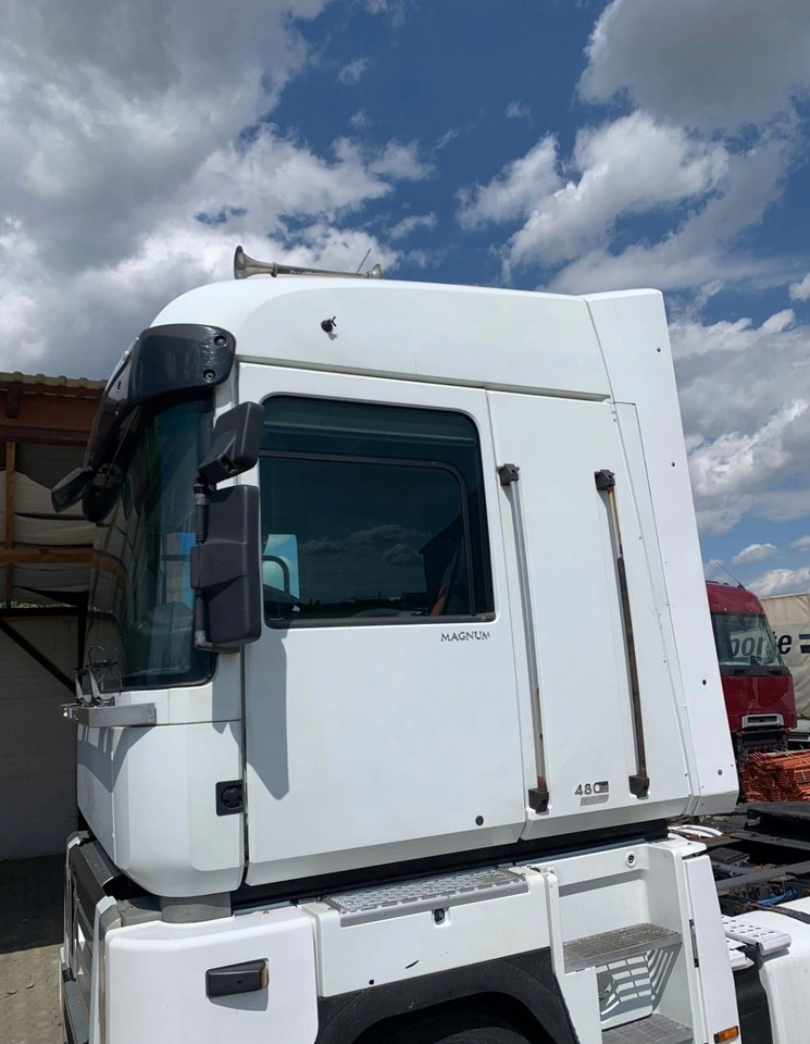 KOMPLETNA RENAULT MAGNUM DXI LFT VEGA RENAULT OE - Fülke: 4 kép. KOMPLETNA RENAULT MAGNUM DXI LFT VEGA RENAULT OE - Fülke: 4 kép.