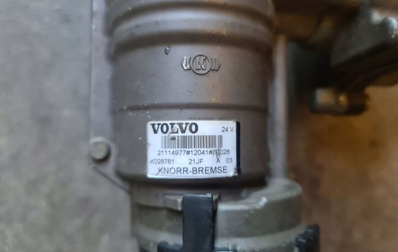 Knorr-Bremse Europa Renault Gama, Range T / Volvo FH, FM4 - Fékszelep - Teherautó: 3 kép. Knorr-Bremse Europa Renault Gama, Range T / Volvo FH, FM4 - Fékszelep - Teherautó: 3 kép.