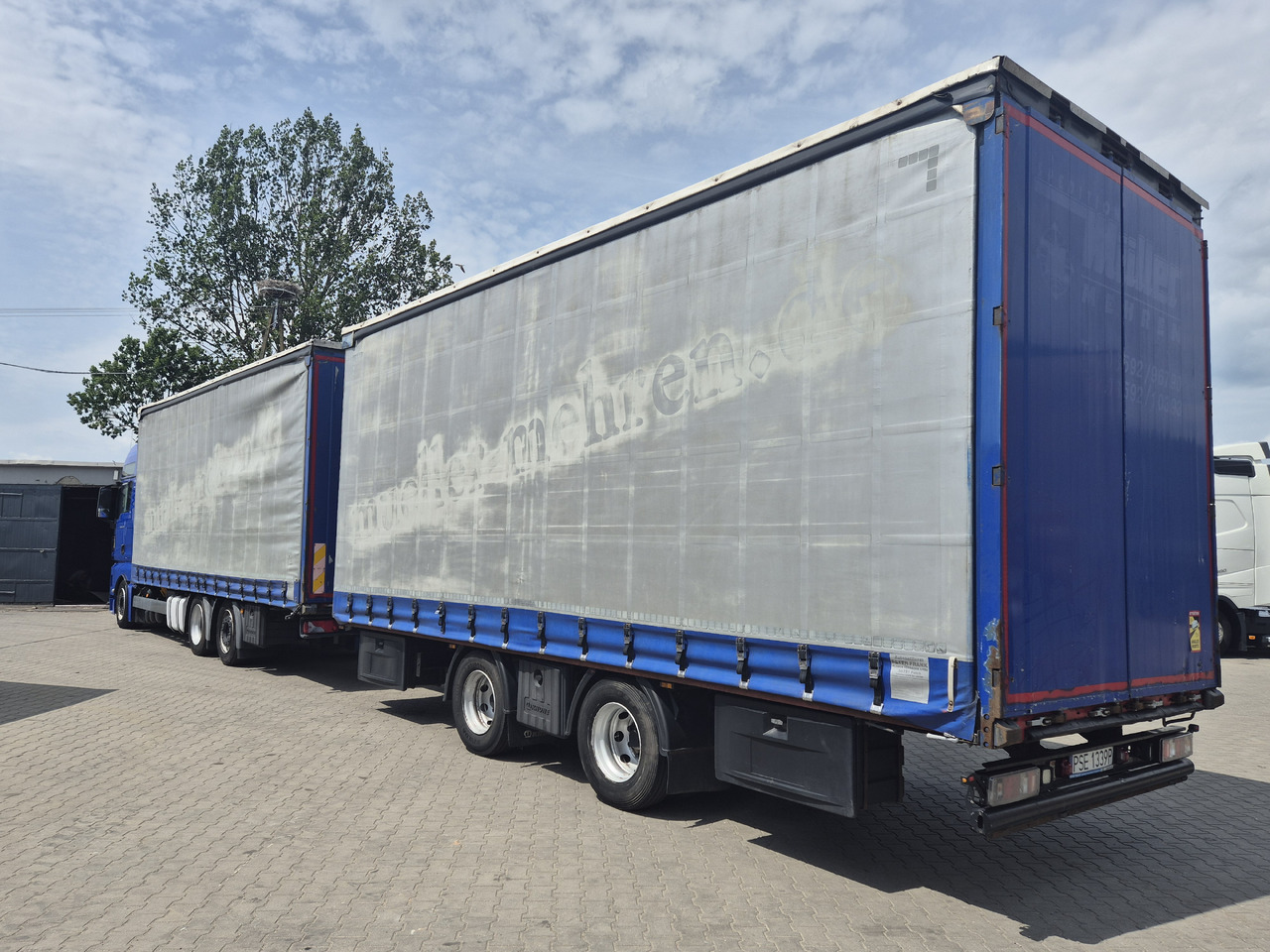 MAN tgx 24,500 - Ponyvás teherautó: 4 kép. MAN tgx 24,500 - Ponyvás teherautó: 4 kép.