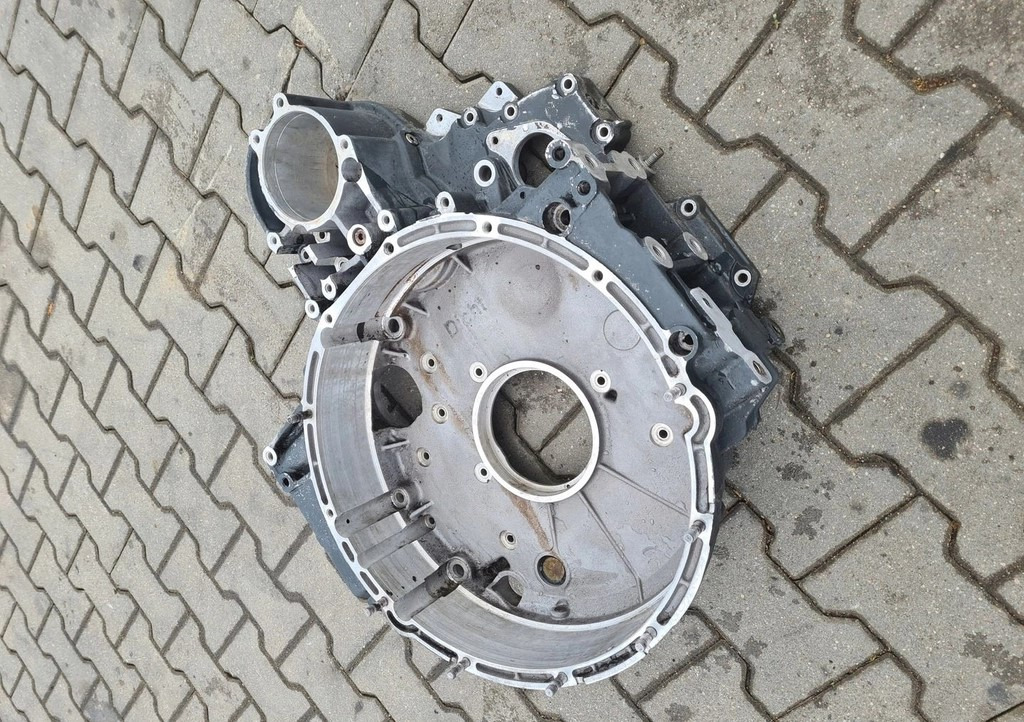 OBUDOWA SPRZĘGŁA KOŁA ZAMACHOWEGO VOLVO FL FE D7 RENAULT PREMIUM MIDLUM DXI 04905439 1445758 - Kuplung és alkatrészek: 3 kép. OBUDOWA SPRZĘGŁA KOŁA ZAMACHOWEGO VOLVO FL FE D7 RENAULT PREMIUM MIDLUM DXI 04905439 1445758 - Kuplung és alkatrészek: 3 kép.