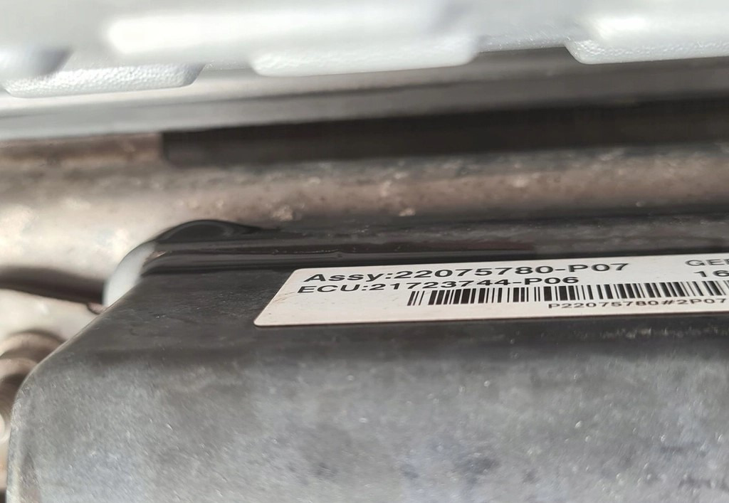 RADAR DISTRONIK CZUJNIK SENSOR RENAULT GAMA T C K D RANGE VOLVO FH 4 FM 4 22075780 - P07 21723744 - P06 - Érzékelő: 3 kép. RADAR DISTRONIK CZUJNIK SENSOR RENAULT GAMA T C K D RANGE VOLVO FH 4 FM 4 22075780 - P07 21723744 - P06 - Érzékelő: 3 kép.