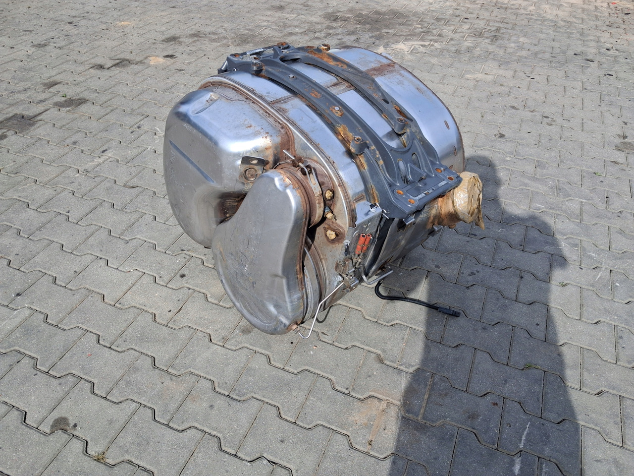 RENAULT KATALIZATOR TŁUMIK DPF FILTR VOLVO FH 4 FM 4 RENAULT GAMA T RANGE - Katalizátor - Teherautó: 4 kép. RENAULT KATALIZATOR TŁUMIK DPF FILTR VOLVO FH 4 FM 4 RENAULT GAMA T RANGE - Katalizátor - Teherautó: 4 kép.