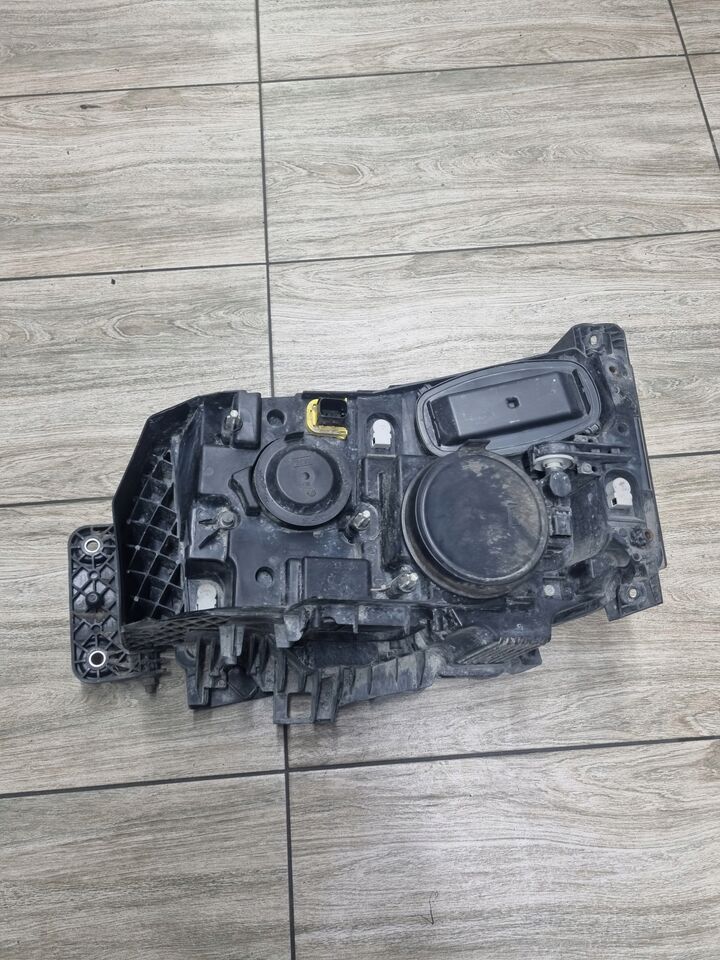 RENAULT LAMPA PRAWA REFLEKTOR RENAULT GAMA T RANGE ORYGINAŁ - Fényszóró - Teherautó: 4 kép. RENAULT LAMPA PRAWA REFLEKTOR RENAULT GAMA T RANGE ORYGINAŁ - Fényszóró - Teherautó: 4 kép.