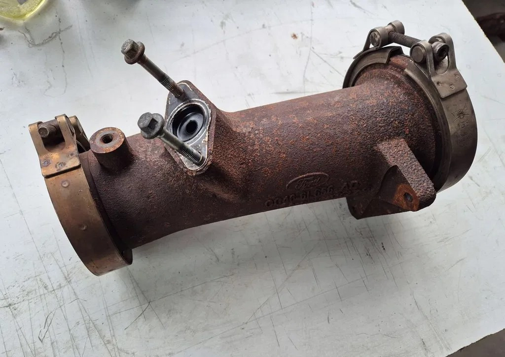RURA WYDECHOWA TURBINY ŁĄCZNIK FORD F-MAX TRUCKS EURO 6 GC46-6L656-AD - Kipufogócső: 1 kép. RURA WYDECHOWA TURBINY ŁĄCZNIK FORD F-MAX TRUCKS EURO 6 GC46-6L656-AD - Kipufogócső: 1 kép.