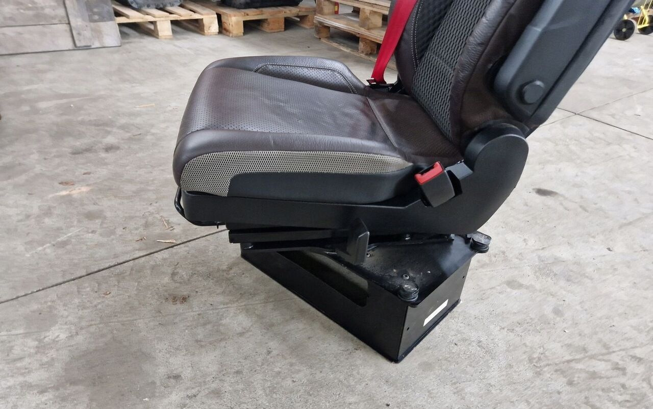 Renault FOTEL SIEDZENIE PASAŻERA RENAULT RANGE GAMA T C K OBROTOWY OBRAC - Ülés - Teherautó: 3 kép. Renault FOTEL SIEDZENIE PASAŻERA RENAULT RANGE GAMA T C K OBROTOWY OBRAC - Ülés - Teherautó: 3 kép.