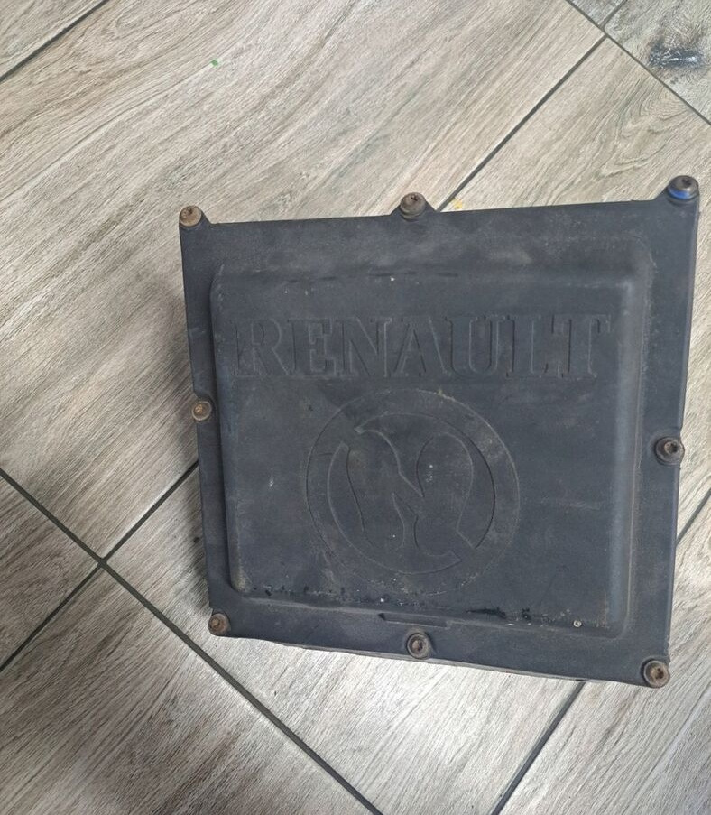 Renault KERAX LANDER MIDLUM - Kipufogórendszer - Teherautó: 1 kép. Renault KERAX LANDER MIDLUM - Kipufogórendszer - Teherautó: 1 kép.