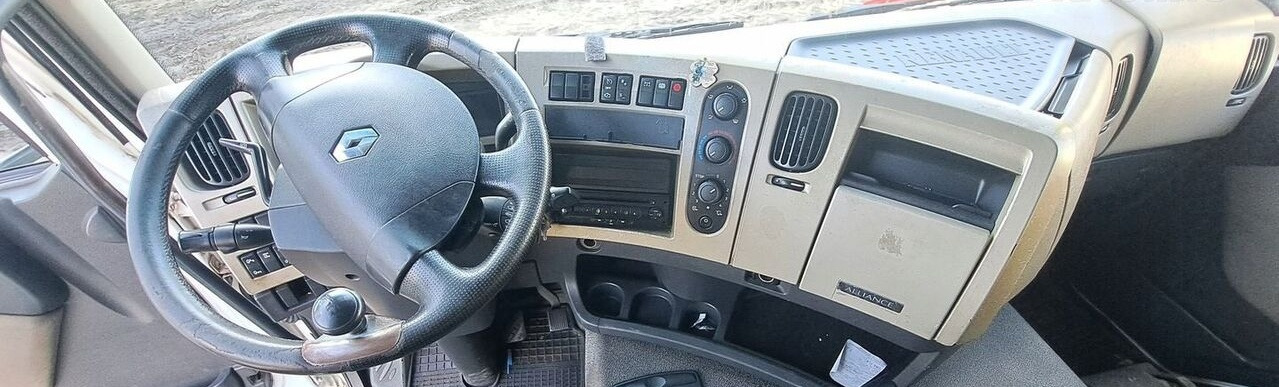 Renault KONSOLA DESKA ROZDZIELCZA PRZEKŁADKA ANGLIKA RENAULT PREMIUM DXI - Műszerfal - Teherautó: 2 kép. Renault KONSOLA DESKA ROZDZIELCZA PRZEKŁADKA ANGLIKA RENAULT PREMIUM DXI - Műszerfal - Teherautó: 2 kép.