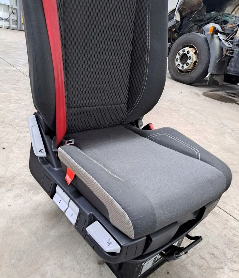 Renault SIEDZENIE PASAŻERA Renault RANGE GAMA T C K - Ülés - Teherautó: 5 kép. Renault SIEDZENIE PASAŻERA Renault RANGE GAMA T C K - Ülés - Teherautó: 5 kép.