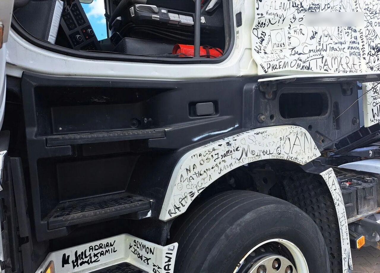 Renault STOPNICA GÓRNA STOPIEŃ LEWY GAMA T RANGE HIGH Renault RENAULT GAMA T RANGE HIGH - Lépcső - Teherautó: 2 kép. Renault STOPNICA GÓRNA STOPIEŃ LEWY GAMA T RANGE HIGH Renault RENAULT GAMA T RANGE HIGH - Lépcső - Teherautó: 2 kép.