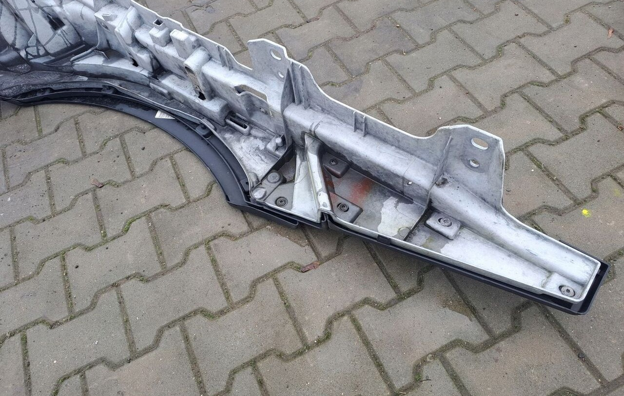 Renault STOPNICA GÓRNA STOPIEŃ PRAWY RENAULT GAMA T RANGE - Lépcső - Teherautó: 3 kép. Renault STOPNICA GÓRNA STOPIEŃ PRAWY RENAULT GAMA T RANGE - Lépcső - Teherautó: 3 kép.