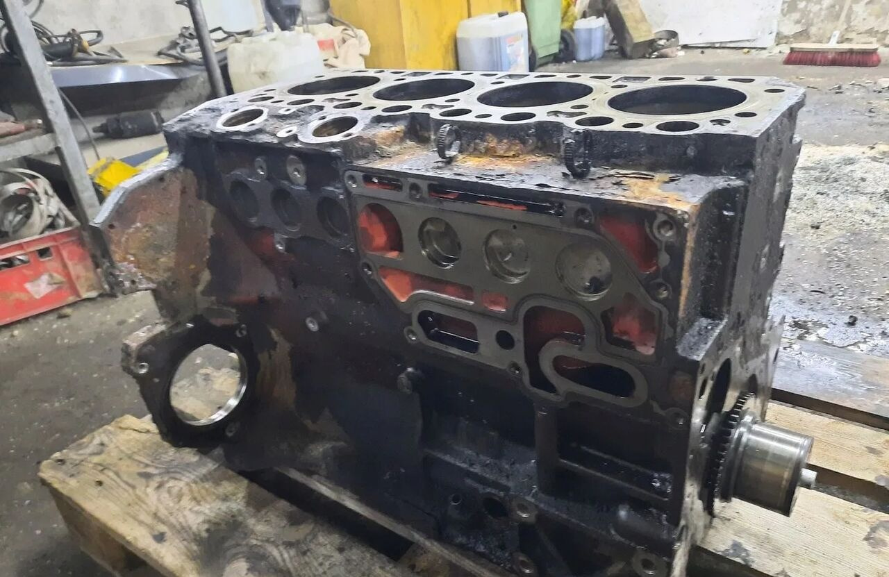 Renault , TŁOKI Z KORBOWODAMI, WAŁ KORBOWY MIDLUM DXI 5 190 220 Renault 5 - Motorblokk - Teherautó: 2 kép. Renault , TŁOKI Z KORBOWODAMI, WAŁ KORBOWY MIDLUM DXI 5 190 220 Renault 5 - Motorblokk - Teherautó: 2 kép.