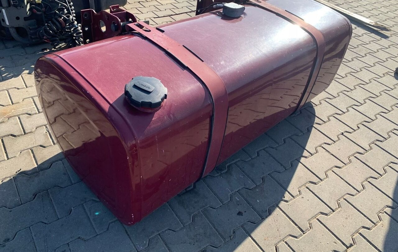 Renault ZBIORNIK PALIWA RENAULT GAMA T LOW DECK 150x69x56 1 - Üzemanyag tartály - Teherautó: 1 kép. Renault ZBIORNIK PALIWA RENAULT GAMA T LOW DECK 150x69x56 1 - Üzemanyag tartály - Teherautó: 1 kép.
