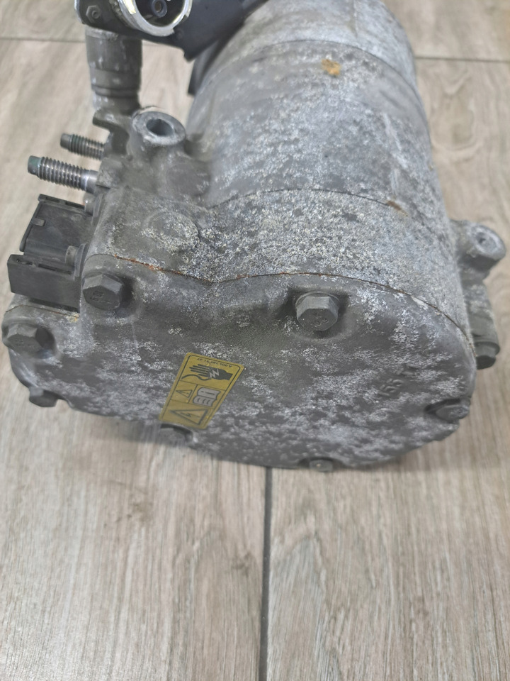 SANDEN SPRĘŻARKA KOMPRESOR KLIMATYZACJI VOLVO FH 4 FM 4 FMX - Klímakompresszor - Teherautó: 5 kép. SANDEN SPRĘŻARKA KOMPRESOR KLIMATYZACJI VOLVO FH 4 FM 4 FMX - Klímakompresszor - Teherautó: 5 kép.