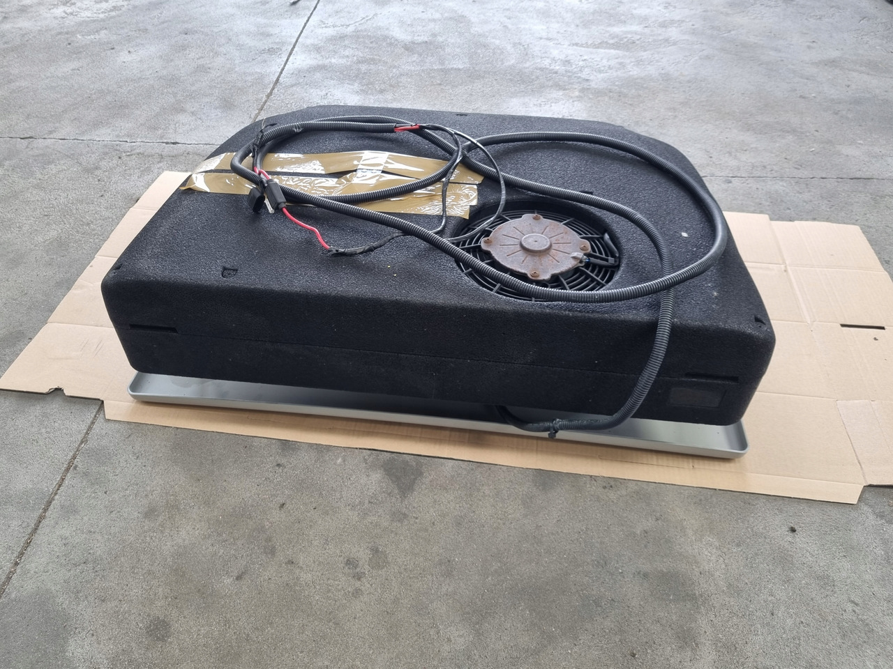 VIESA KLIMATYZACJA POSTOJOWA VIESA FORD F MAX 500 - Fűtés/ Szellőzés gep - Teherautó: 3 kép. VIESA KLIMATYZACJA POSTOJOWA VIESA FORD F MAX 500 - Fűtés/ Szellőzés gep - Teherautó: 3 kép.