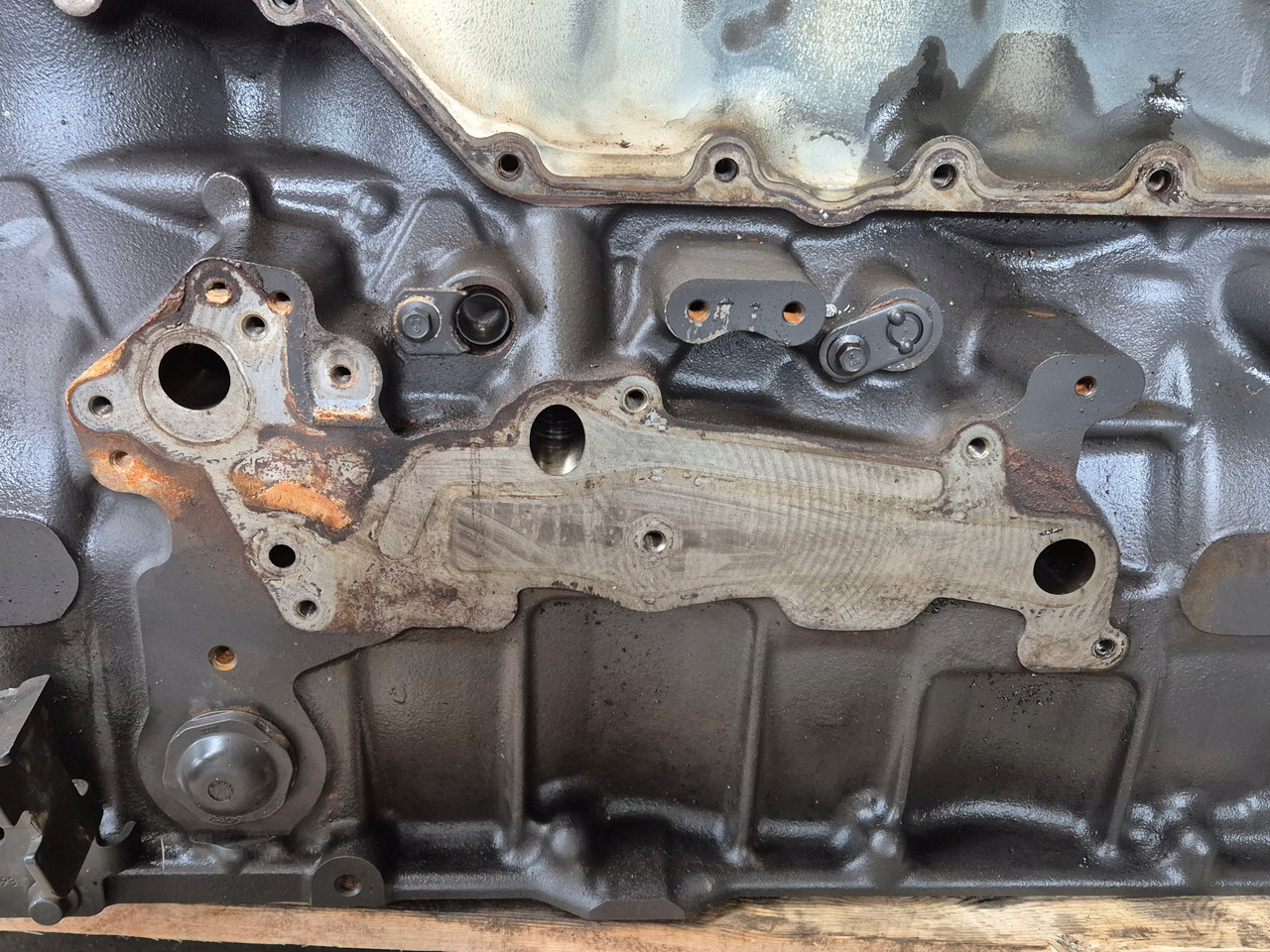 VOLVO BLOK SILNIKA RENAULT GAMA RANGE T EVO TURBOCOMPOUND VOLVO FH 5 D13K 2226825 K8 - Motorblokk - Teherautó: 5 kép. VOLVO BLOK SILNIKA RENAULT GAMA RANGE T EVO TURBOCOMPOUND VOLVO FH 5 D13K 2226825 K8 - Motorblokk - Teherautó: 5 kép.