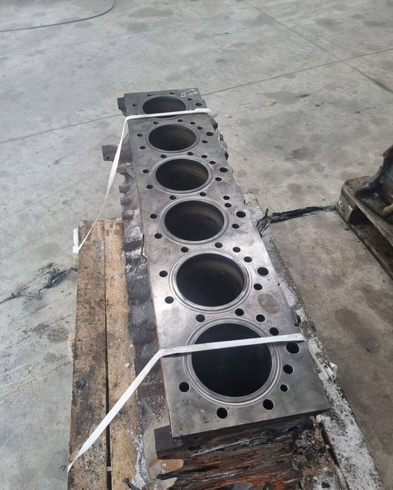 Motorblokk - Teherautó VOLVO BLOK SILNIKA SŁUPEK WAŁ RENAULT MAGNUM DXI 13 VOLVO FH FM 460 500: 6 kép. Motorblokk - Teherautó VOLVO BLOK SILNIKA SŁUPEK WAŁ RENAULT MAGNUM DXI 13 VOLVO FH FM 460 500: 6 kép.