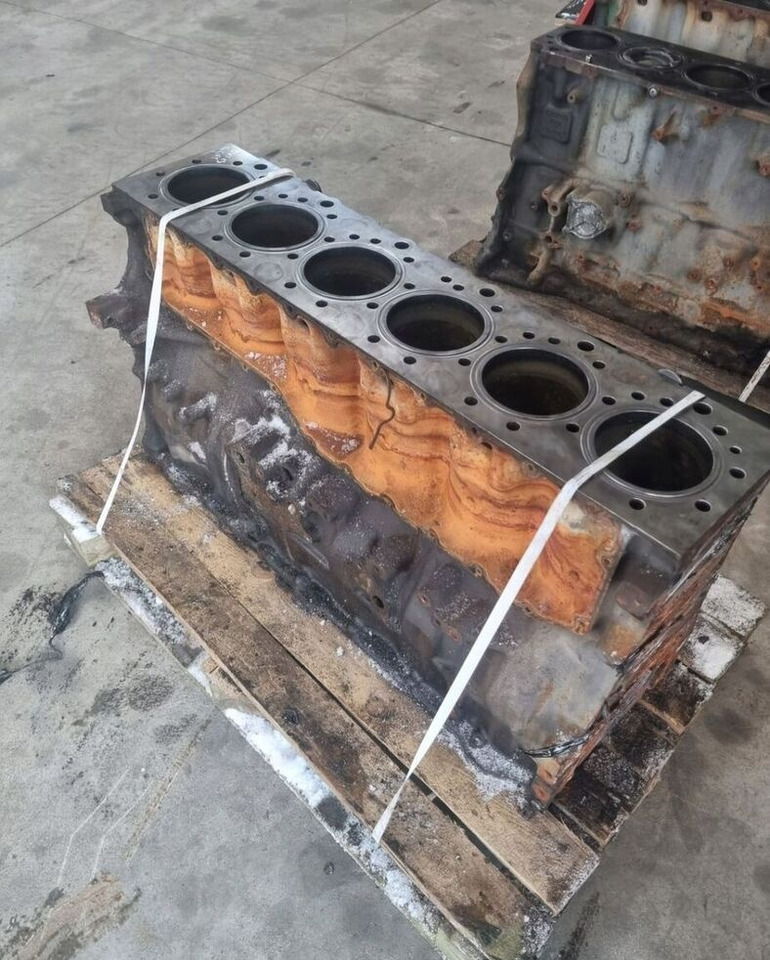 VOLVO BLOK SILNIKA SŁUPEK WAŁ RENAULT MAGNUM DXI 13 VOLVO FH FM 460 500 - Motorblokk - Teherautó: 2 kép. VOLVO BLOK SILNIKA SŁUPEK WAŁ RENAULT MAGNUM DXI 13 VOLVO FH FM 460 500 - Motorblokk - Teherautó: 2 kép.